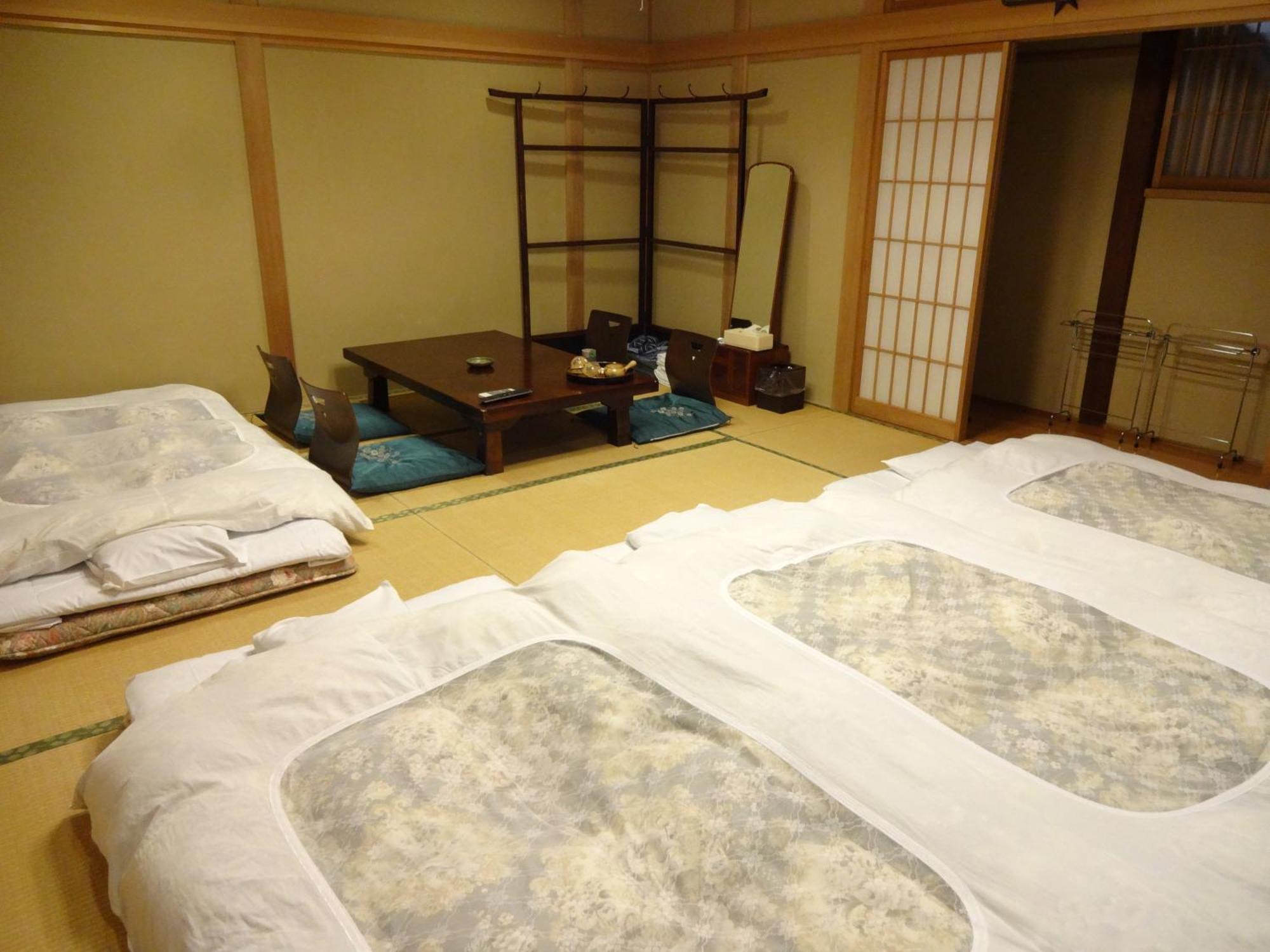 Chuokan Shimizuya Ryokan Nagano Room photo