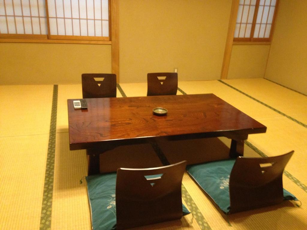 Chuokan Shimizuya Ryokan Nagano Room photo