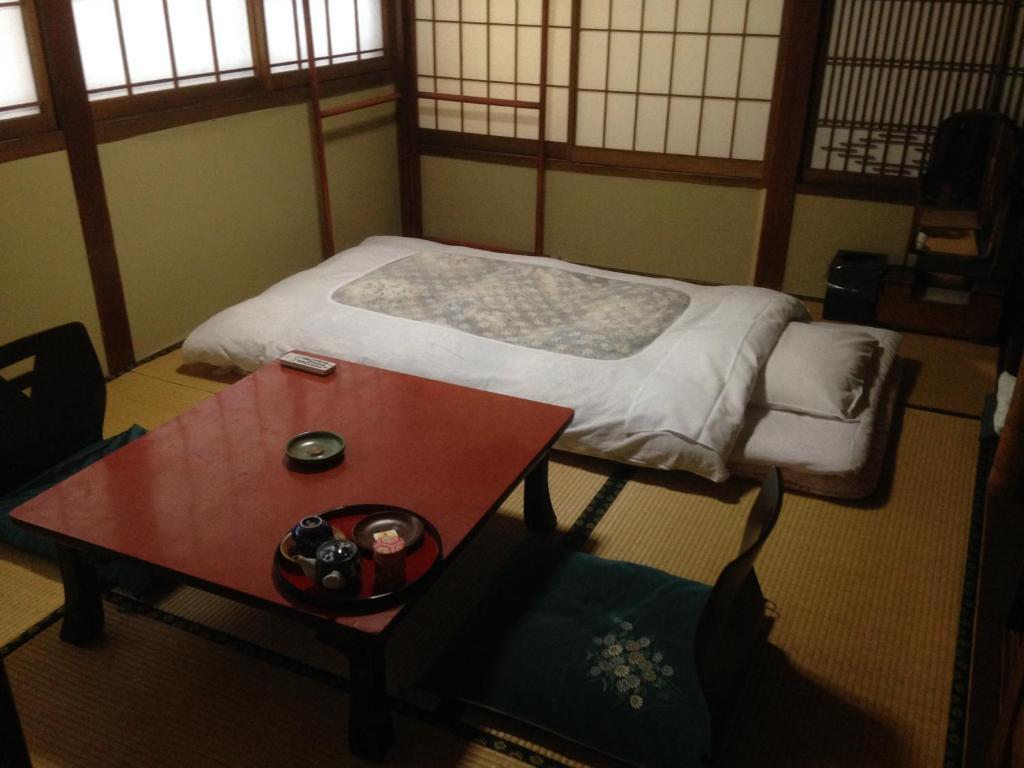 Chuokan Shimizuya Ryokan Nagano Room photo